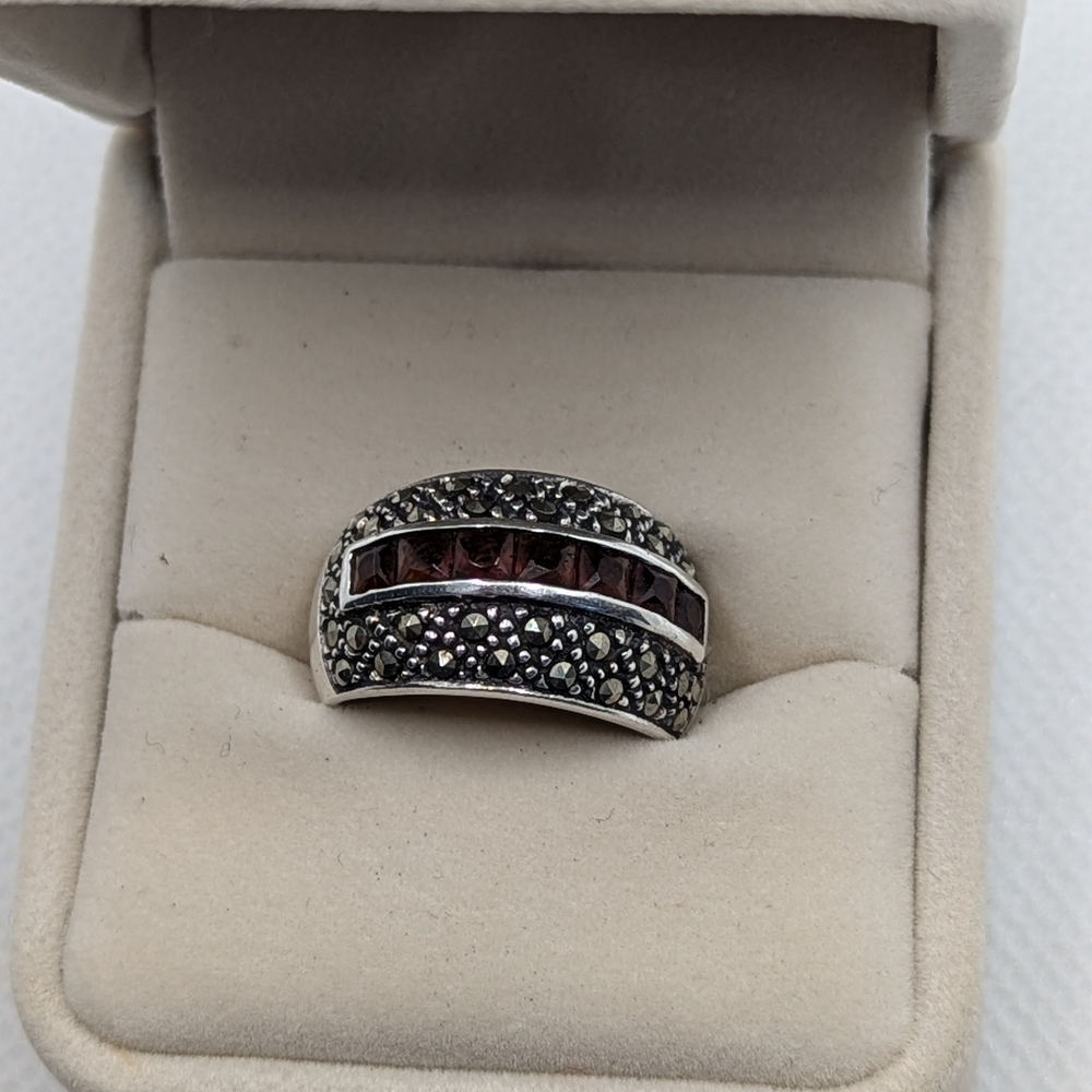 ✨ Vintage Sterling Silver Marcasite & Crimson Garnet ✨